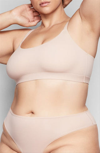 Sutiã Sutiã com Decote Redondo SKIMS Fits Everybody em Mica Tamanho M
