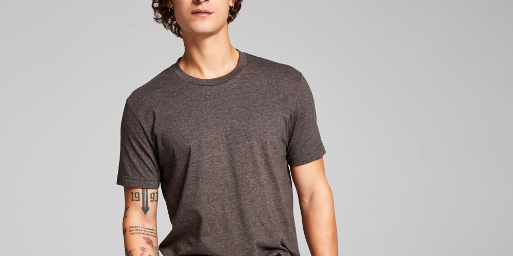 E agora esta camiseta básica masculina cinza tamanho X-Large