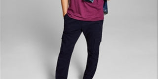 E agora esta camiseta básica masculina vermelha tamanho grande