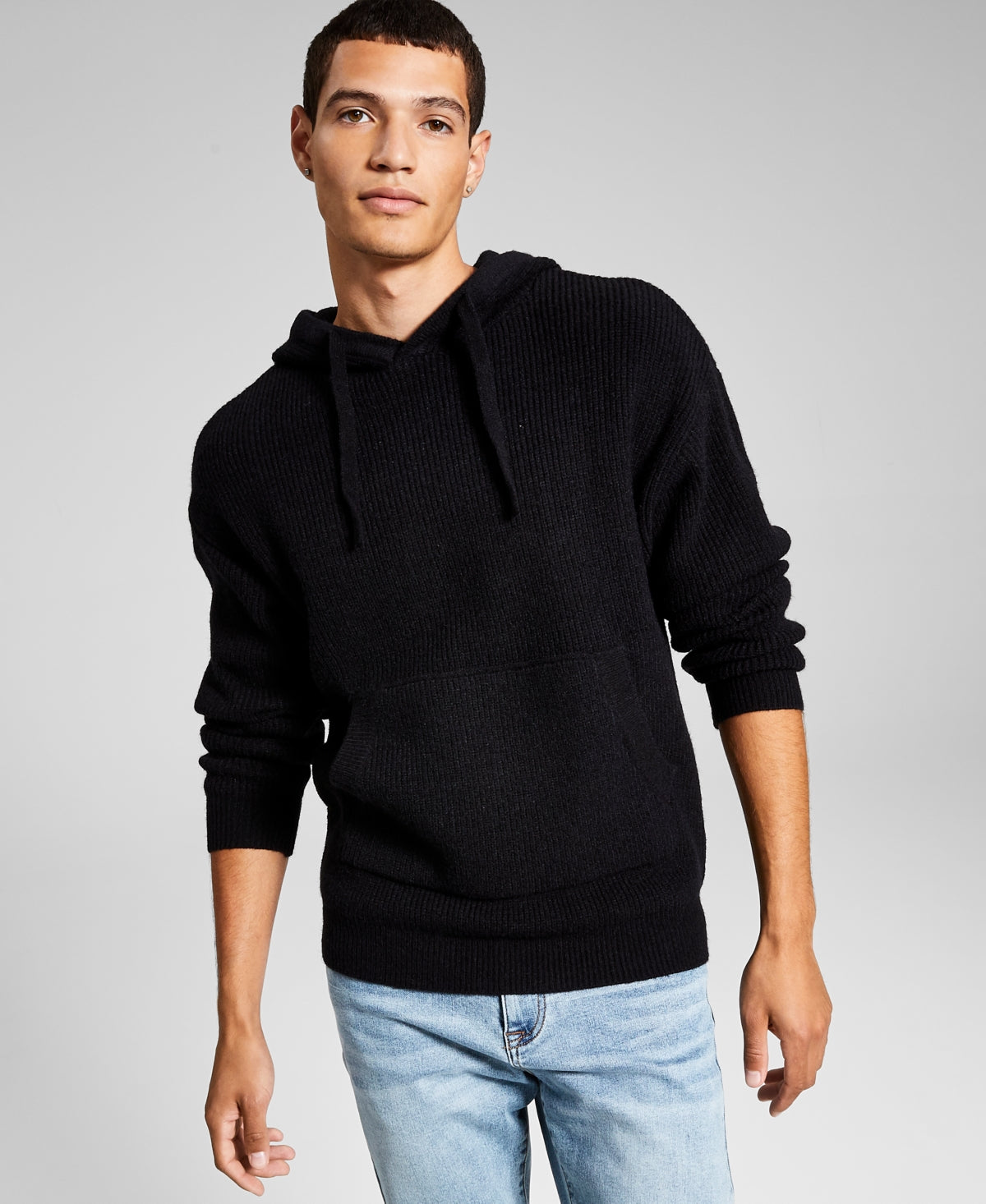 E agora este suéter masculino com capuz preto tamanho X-Large