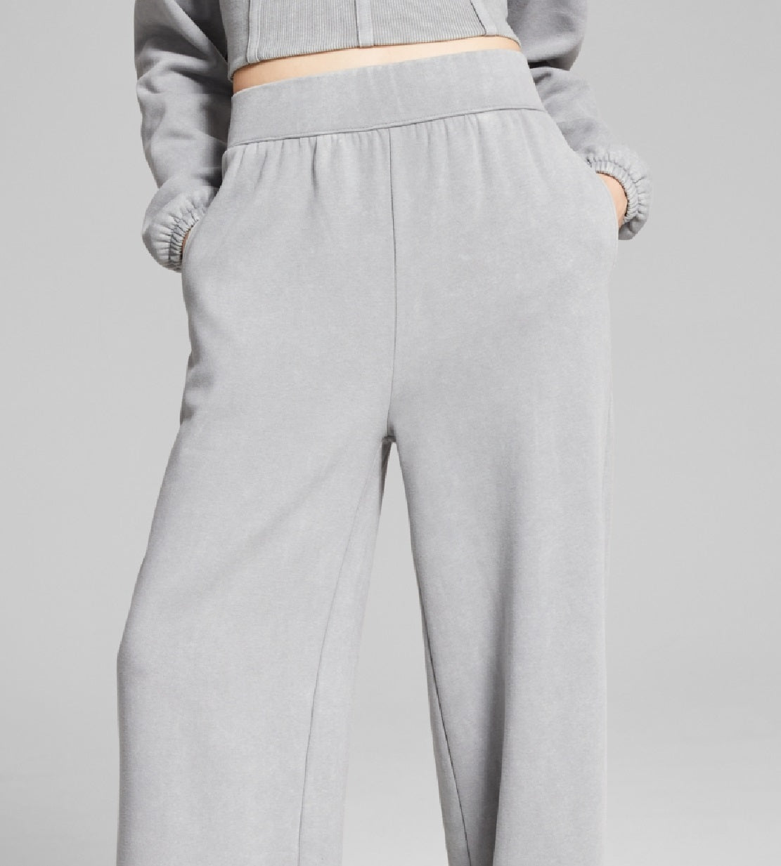 E agora esta calça feminina de perna larga cinza tamanho médio