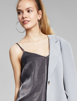 E agora esta camisola de cetim feminina cinza tamanho médio