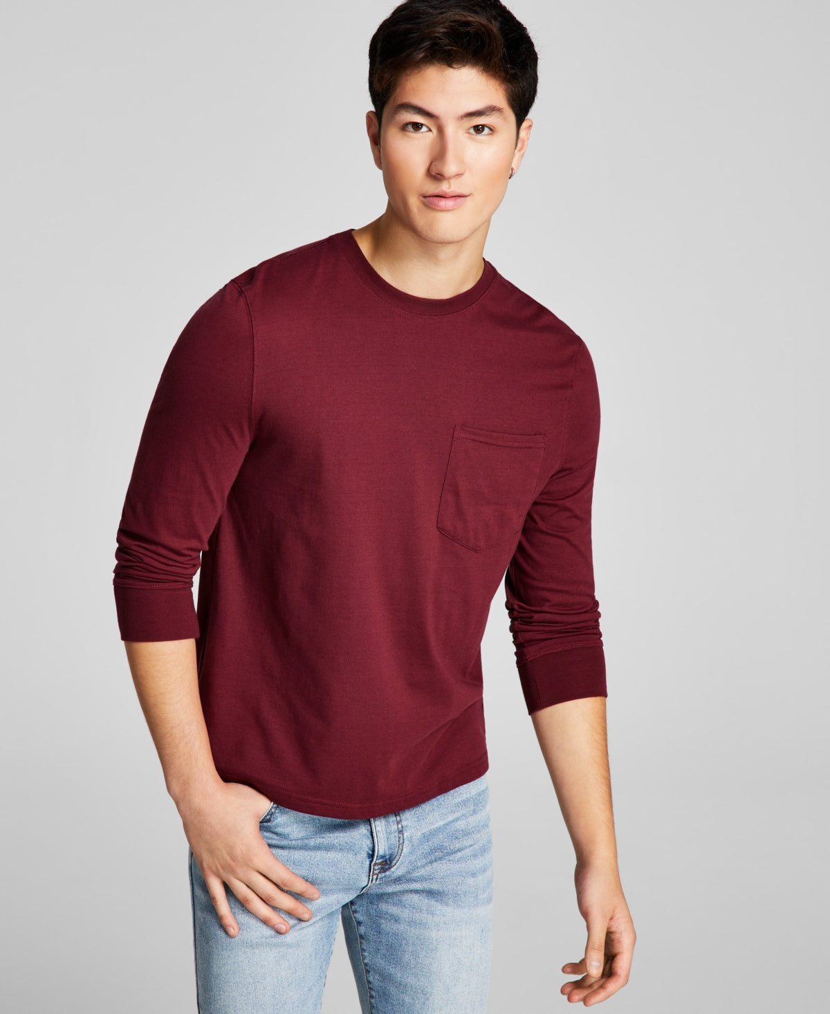 E agora esta camiseta masculina de manga comprida com bolso vermelha