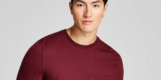 E agora esta camiseta masculina de manga comprida com bolso vermelha