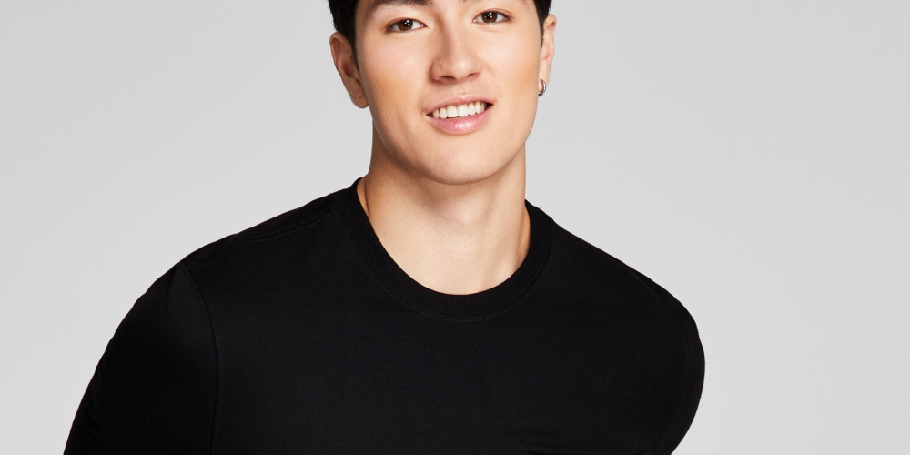 E agora esta camiseta masculina de manga comprida com bolso, preta, tamanho X-G