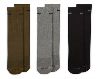 Meias de treino Nike Everyday Plus Dri FIT Cushion Crew para homem, cor castanha, tamanho 8-12