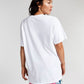 Camiseta feminina Junk Food com estampa elástica e gola redonda, tamanho médio, branca