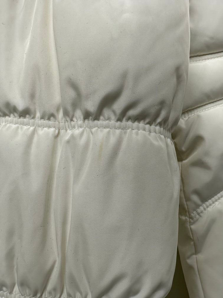 Casaco acolchoado com capuz e acabamento em pele sintética Laundry By Shelli Segal, feminino, branco, tamanho M