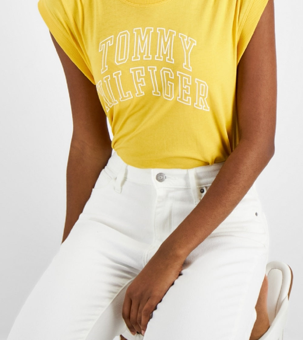 Camiseta Tommy Hilfiger Feminina Sem Mangas com Logo e Manga Curta, Amarela, Tamanho X-G