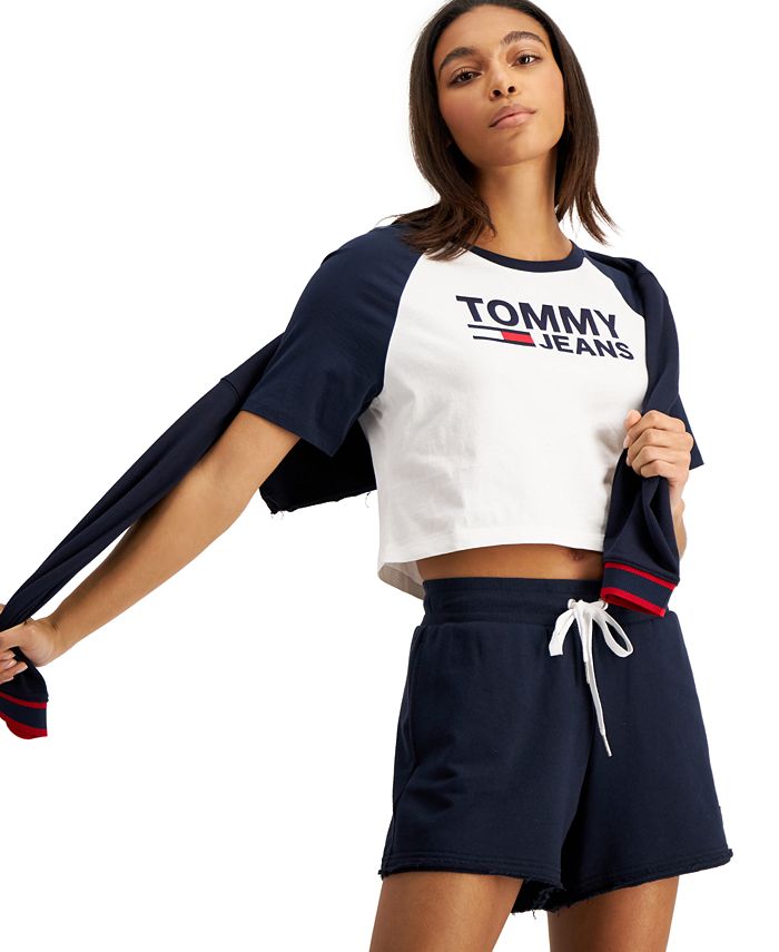 Camiseta Tommy Jeans Feminina Fused Logo Baseball Branca Tamanho Médio
