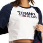 Camiseta Tommy Jeans Feminina Fused Logo Baseball Branca Tamanho Médio