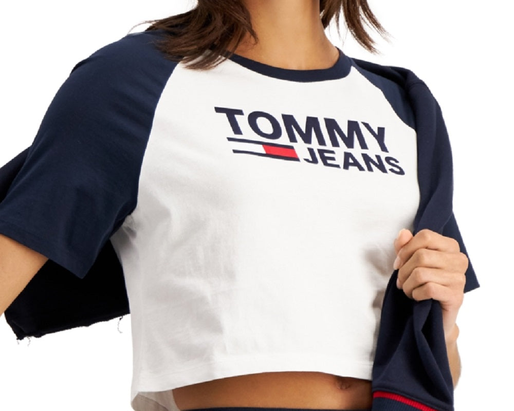 Camiseta Tommy Jeans Feminina Fused Logo Baseball Branca Tamanho Médio