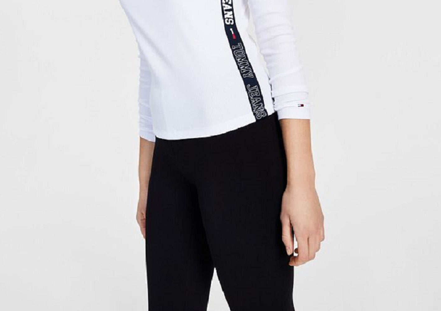 Camiseta Tommy Jeans Feminina Gola Quadrada com Logotipo, Branca, Tamanho Grande