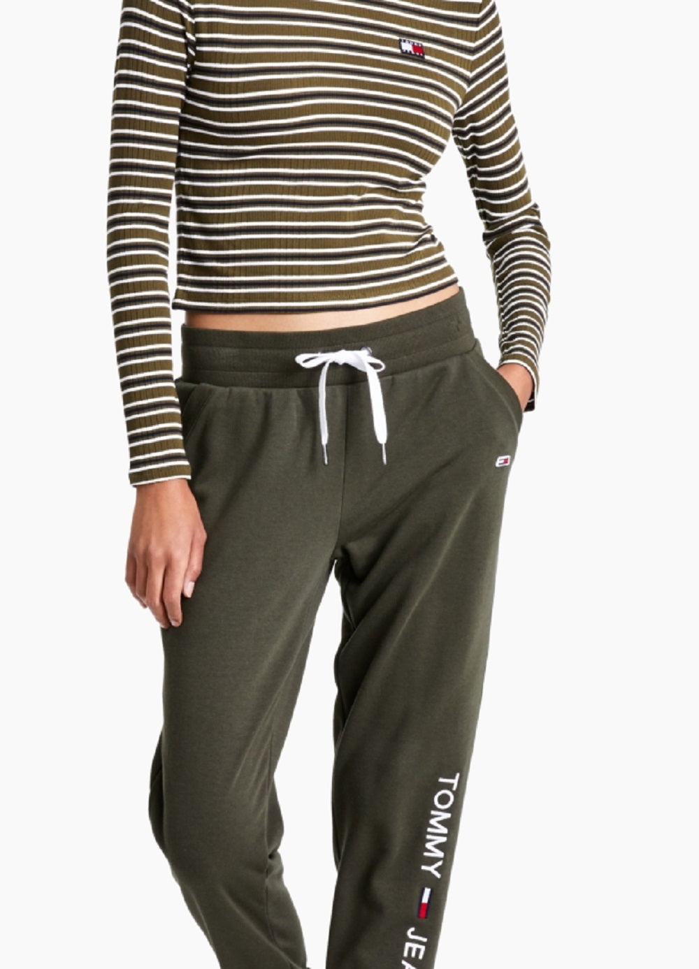 Calça jogger feminina Tommy Jeans com logo linear verde, tamanho extragrande