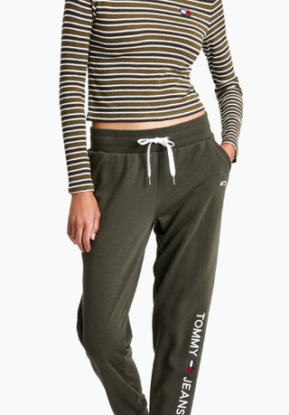 Calça jogger feminina Tommy Jeans com logo linear verde, tamanho grande