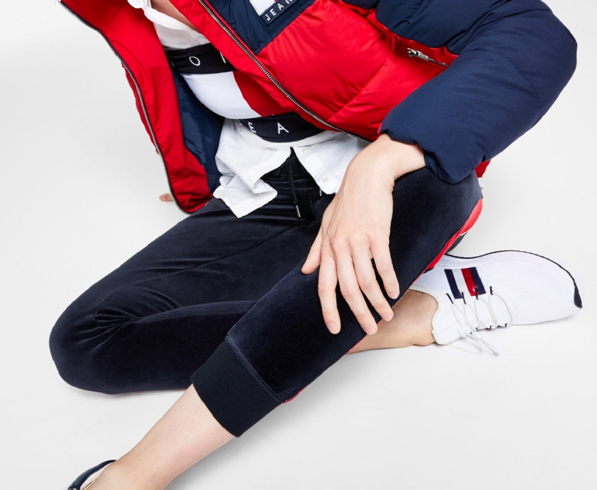 Casaco acolchoado feminino Tommy Jeans Colorblocked vermelho tamanho grande