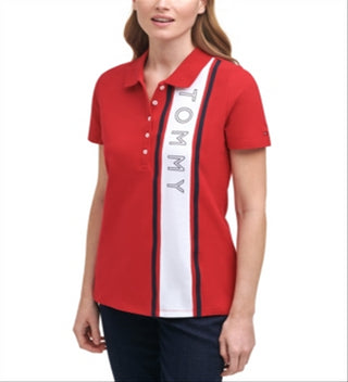 Camiseta polo feminina Tommy Hilfiger com logo vermelha, tamanho médio