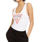 Body feminino clássico com logo triangular GUESS, branco, tamanho pequeno