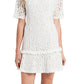 Vestido curto feminino CeCe com babados e renda, branco, tamanho 2