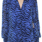 Blusa feminina Vince Camuto Animal Impression com manga curta, azul, tamanho médio
