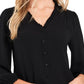 Blusa feminina CeCe com babados e decote em V, preta, tamanho grande