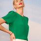Top Cece com pregas frontais em verde exuberante, tamanho médio