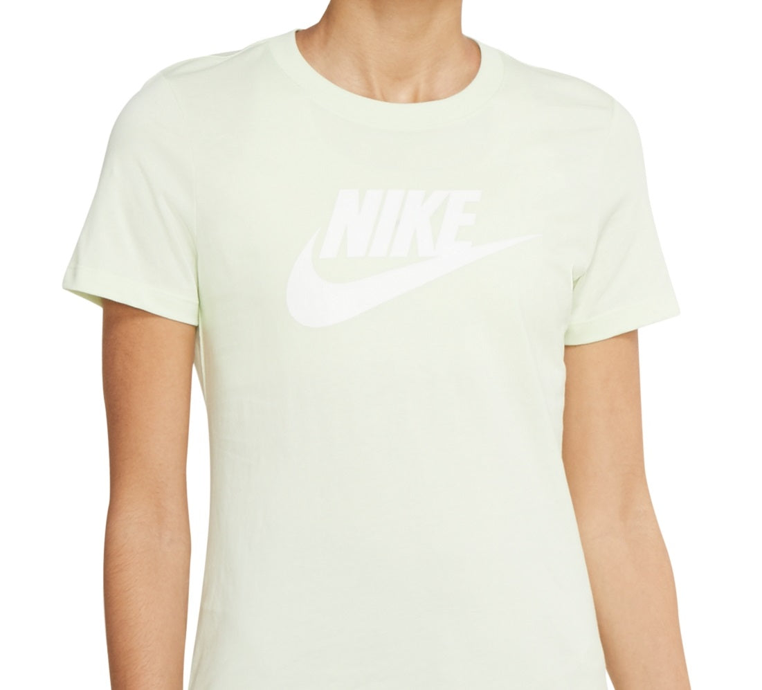 Camiseta Nike Sportswear Feminina com Logotipo em Algodão Verde, Tamanho Médio