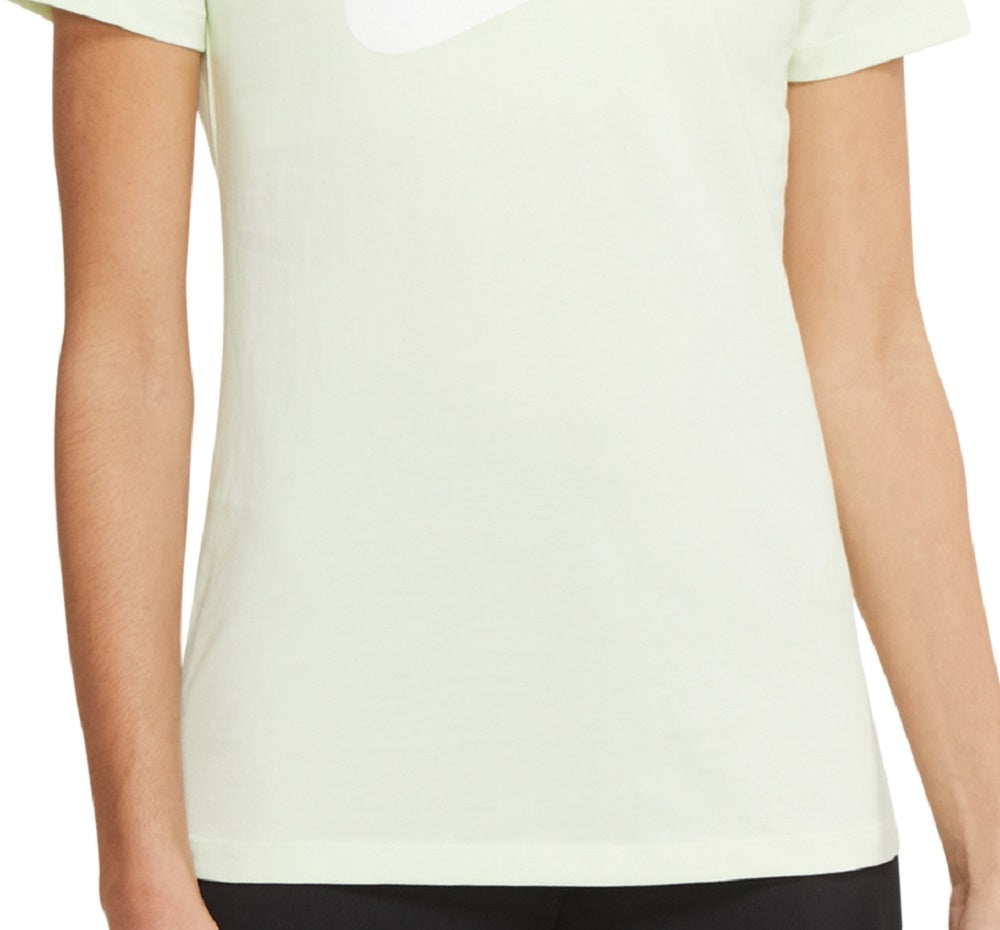 Camiseta Nike Sportswear Feminina com Logotipo em Algodão Verde, Tamanho Médio
