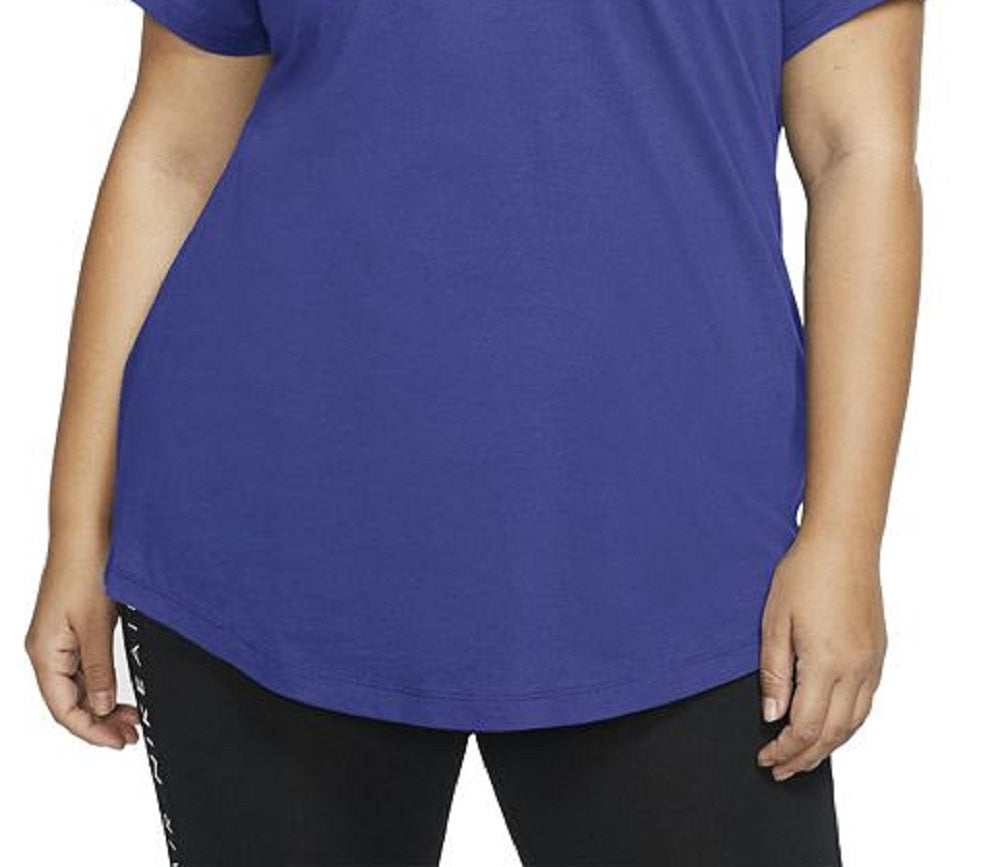 Camiseta Nike Sportswear Feminina de Algodão com Logotipo Azul Tamanho 1X