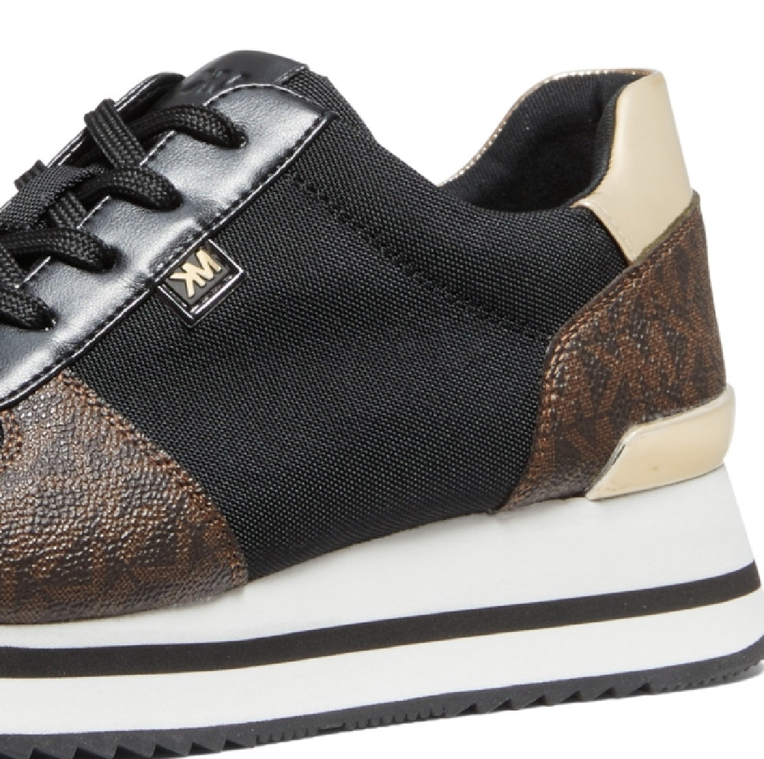 Tênis feminino Michael Kors com cadarço metálico em tecido marrom, tamanho 6