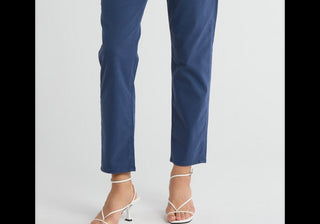 Calça Ag The Caden Straight Leg em Sulfur Valley Bedrock Tamanho 27