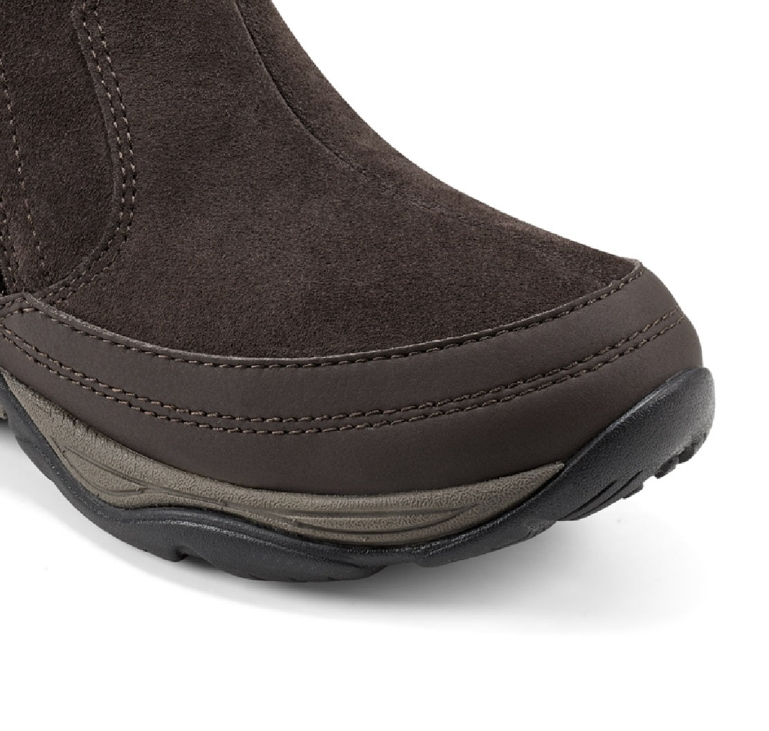 Bota feminina Easy Spirit Epic resistente à água, marrom, tamanho 7,5 M