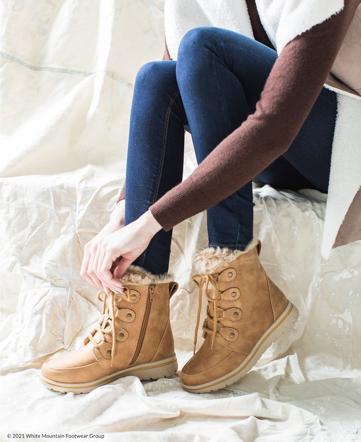 Botas Holly com cadarço White Mountain para mulheres, marrom, tamanho 10 M