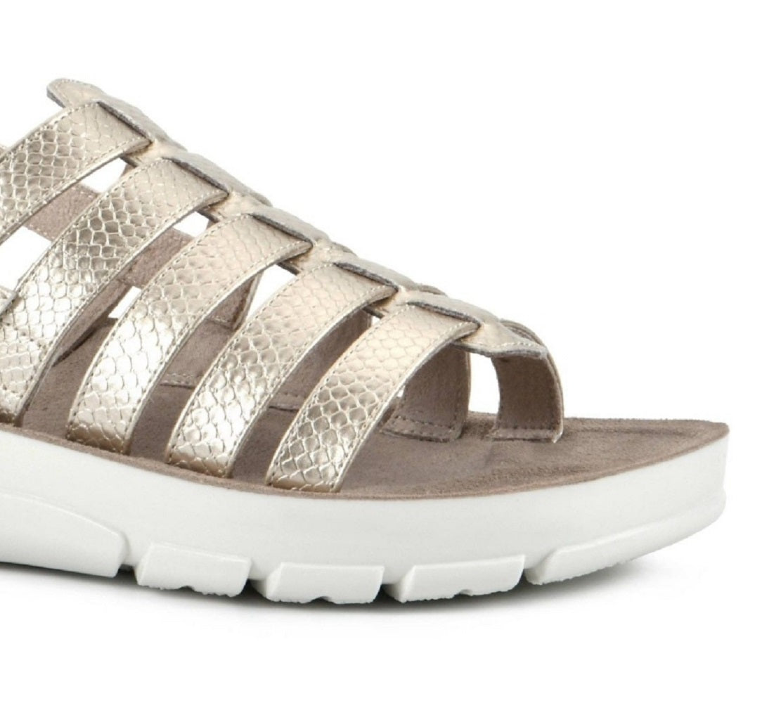 Sandália de tiras para iniciantes White Mountain feminina, amarela, tamanho 6,5 M