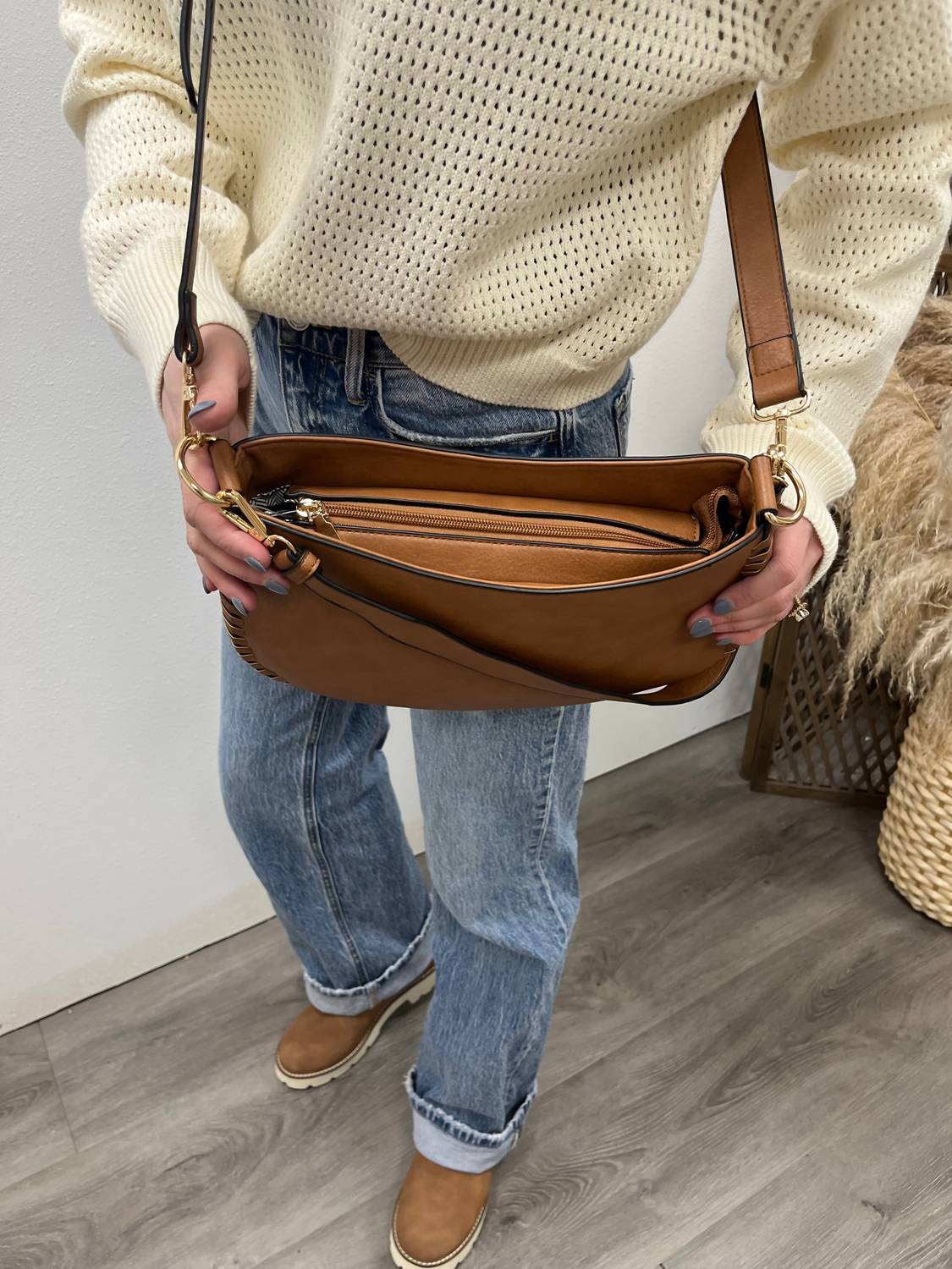 Jen & Co. - Raquel Whipstitch Trim Saddle Bag