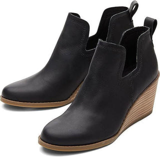 Bota TOMS Kallie Wedge em couro preto, tamanho 9