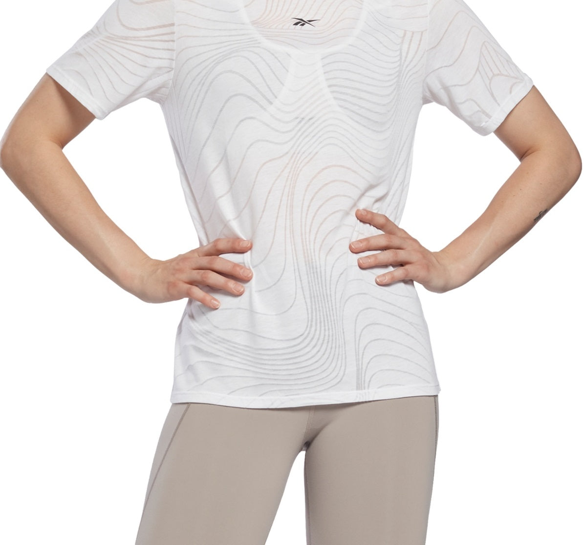 Camiseta Reebok Burnout Feminina Branca Tamanho Médio