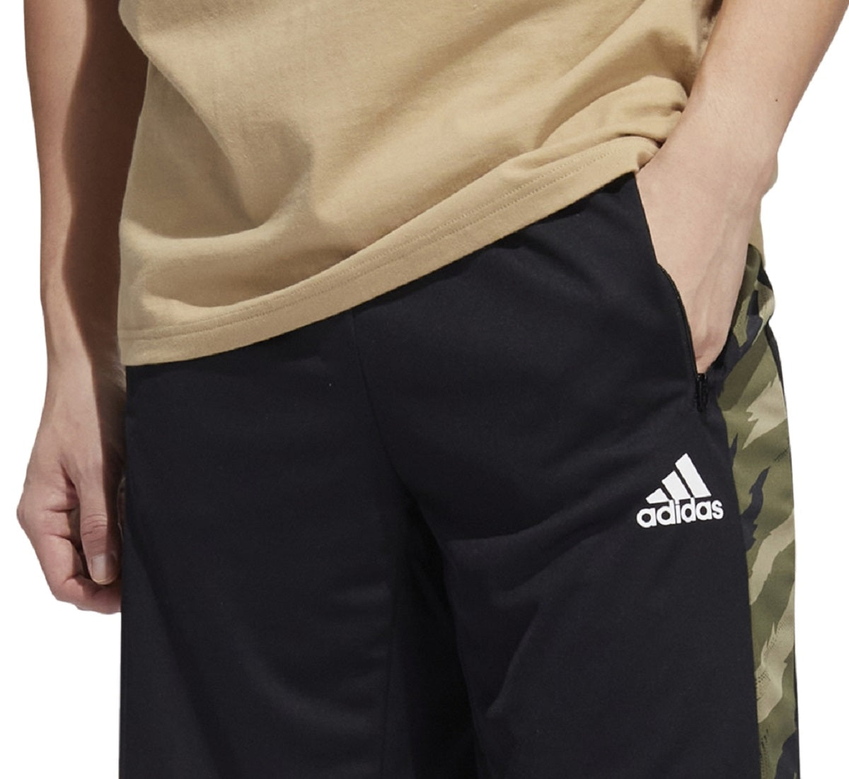 Shorts Adidas Feelstrong Regular Fit Camuflado Performance Masculino Verde Tamanho Médio