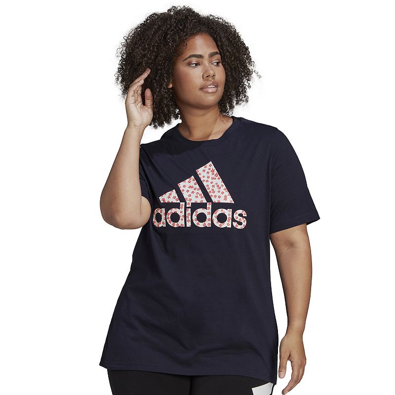 Camiseta feminina com estampa floral e logo da Adidas tamanho grande