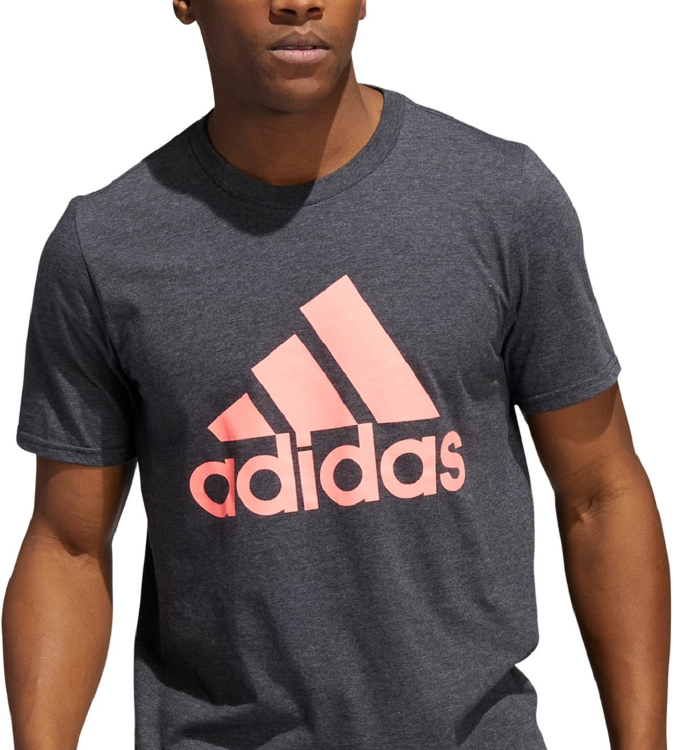 Camiseta Adidas Masculina Badge Of Sport Logo Cinza Tamanho P