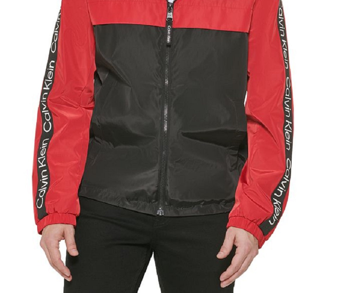 Jaqueta corta-vento com capuz e mangas coladas com logotipo Calvin Klein masculina, vermelha, tamanho grande