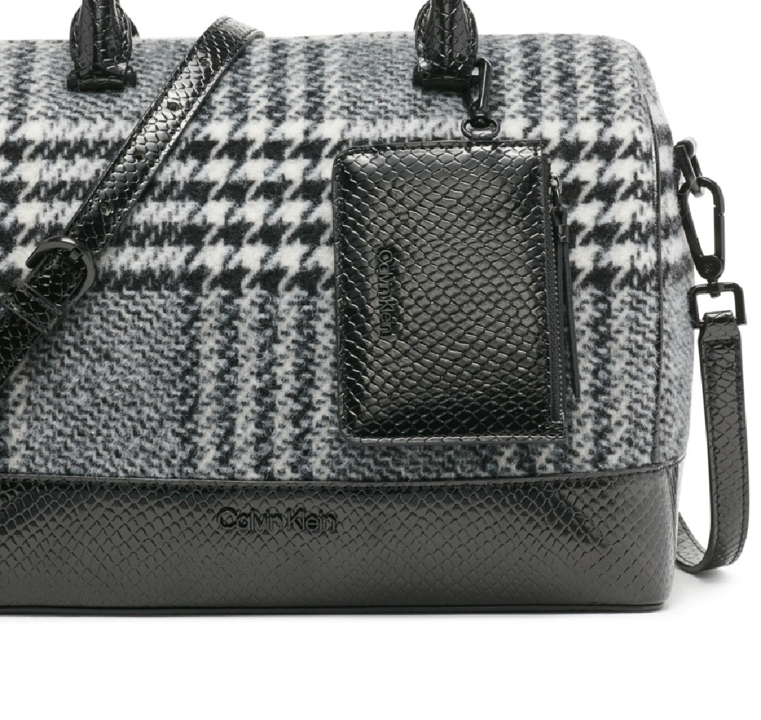 Bolsa Calvin Klein Ashley Feminina Preta Tamanho Regular