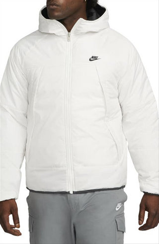 Jaqueta Nike Sportswear Therma FIT Legacy Reversível Feminina Cinza Tamanho Médio