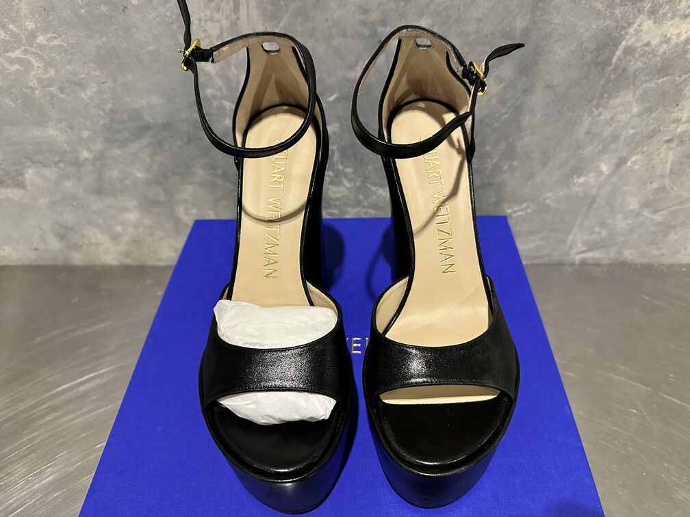 Sandálias plataforma de salto alto feminino Stuart Weitzman Skyhigh, pretas, tamanho 8 M