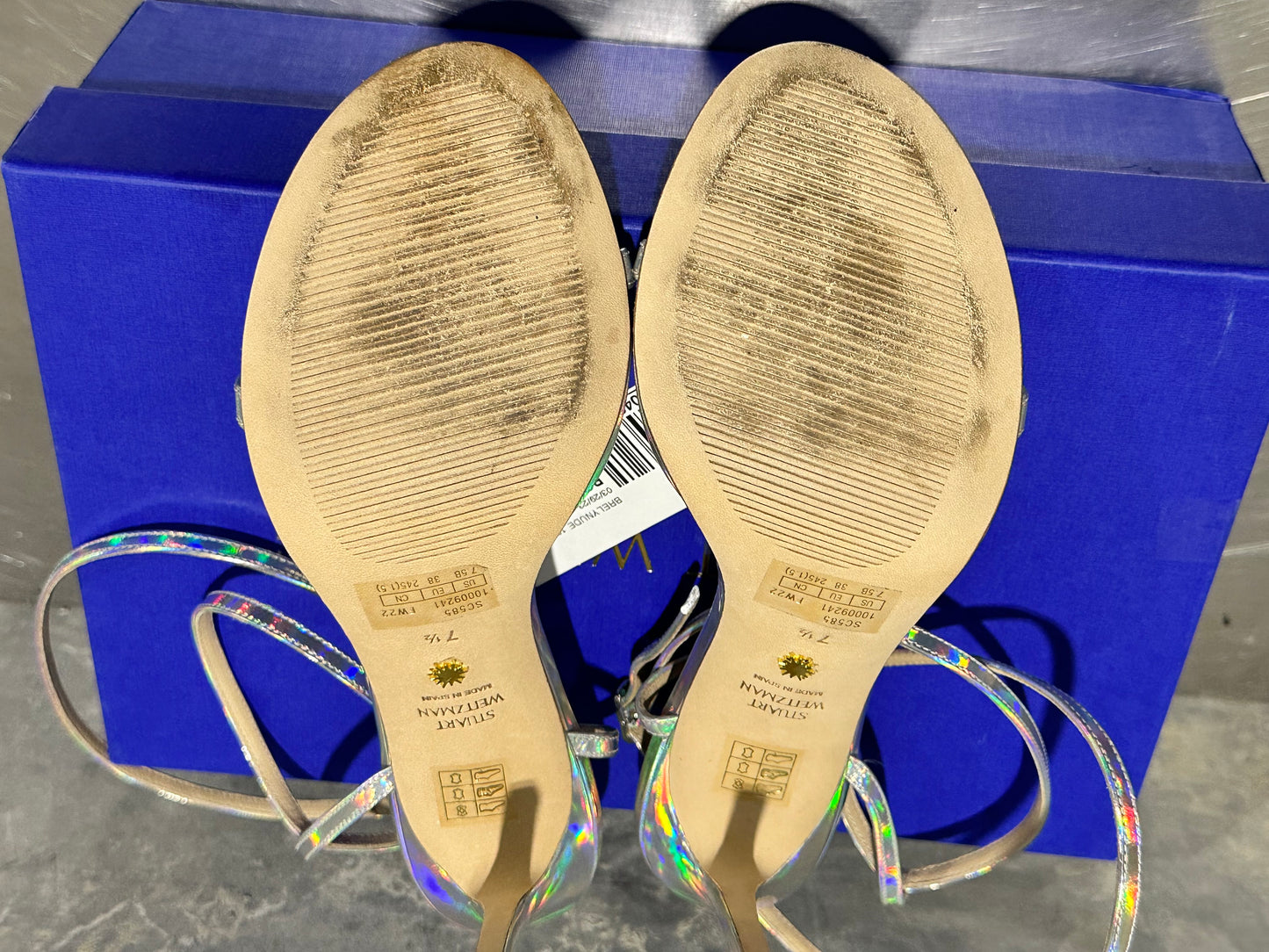 Sandálias femininas Stuart Weitzman de salto alto, cinza, tamanho 7,5 M