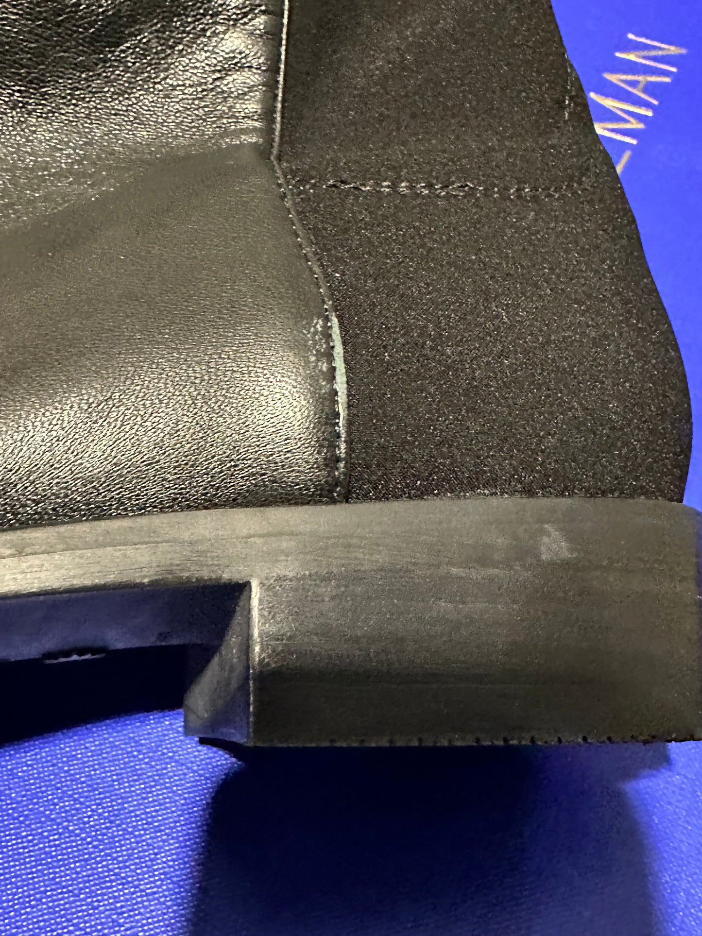 Botas de montaria femininas Stuart Weitzman, cano alto, com sola de lingueta, pretas, tamanho 9,5