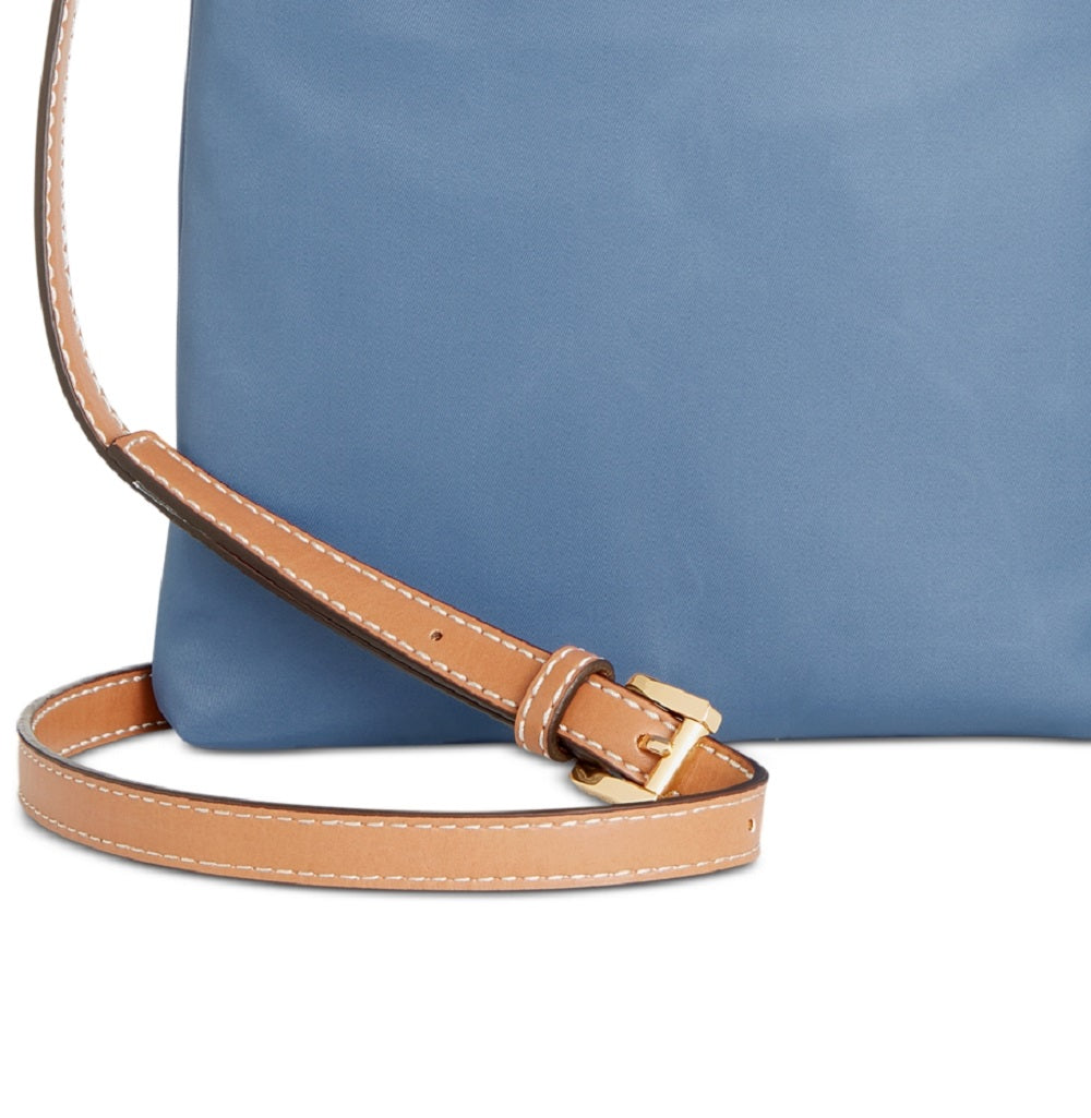 Bolsa transversal feminina Tommy Hilfiger Julia North South azul tamanho regular