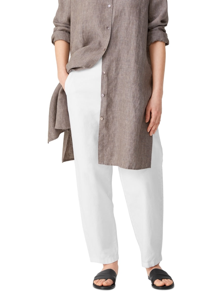 Camisa feminina Eileen Fisher com botões, gola clássica orgânica e fenda alta, tamanho pequeno, cinza