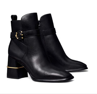 Tory Burch Bota Feminina com Fivela Multi Logo Preta Tamanho 8,5