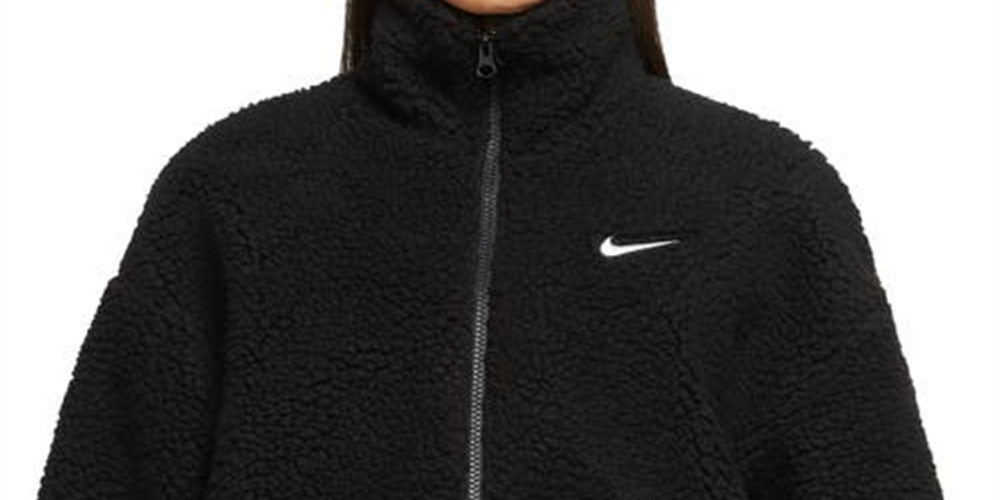 Jaqueta Nike Sportswear Swoosh Plush Fleece Feminina Preta Tamanho Médio